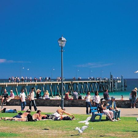Glenelg Holiday Apartments - Corfu Adelaide Exteriör bild