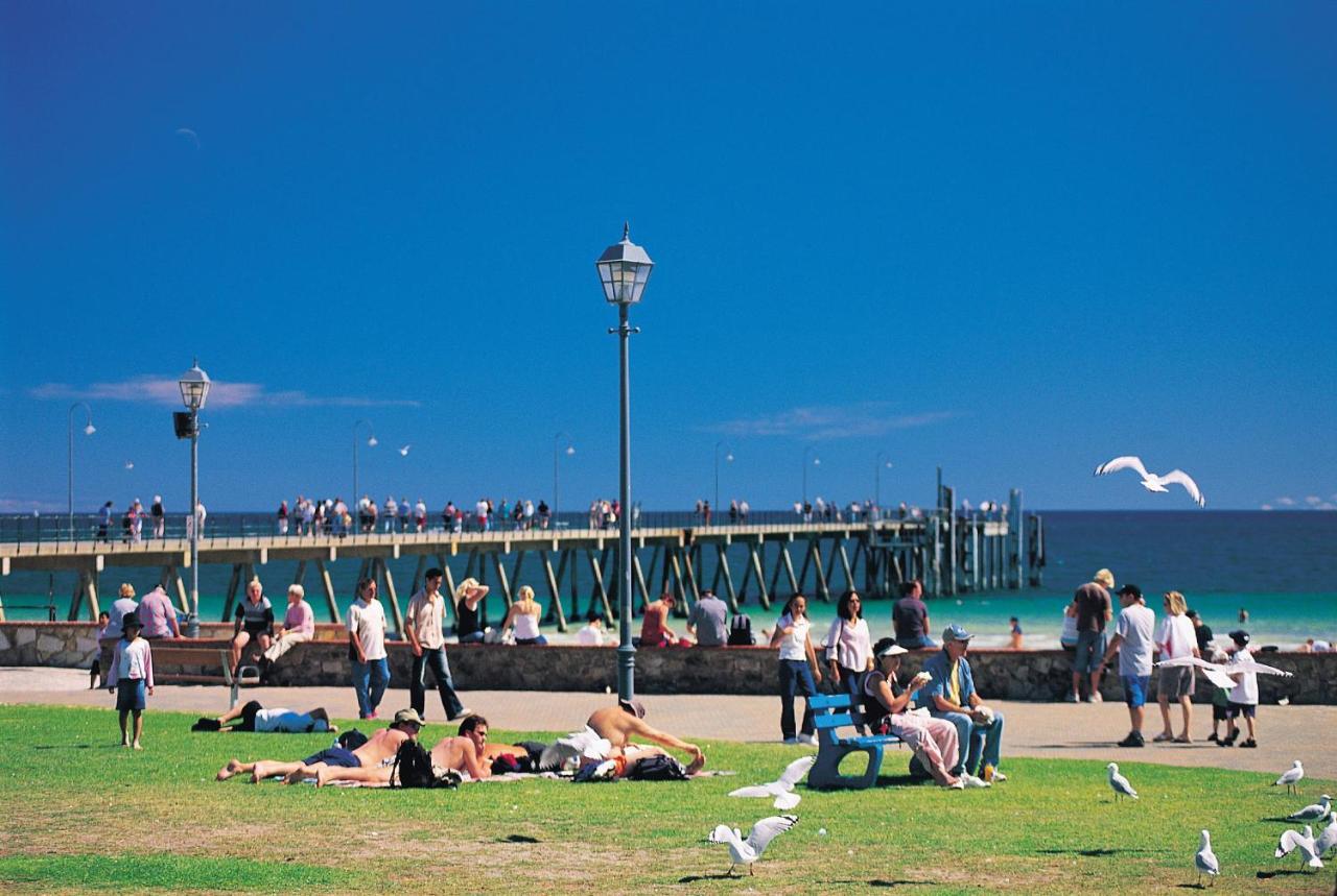 Glenelg Holiday Apartments - Corfu Adelaide Exteriör bild