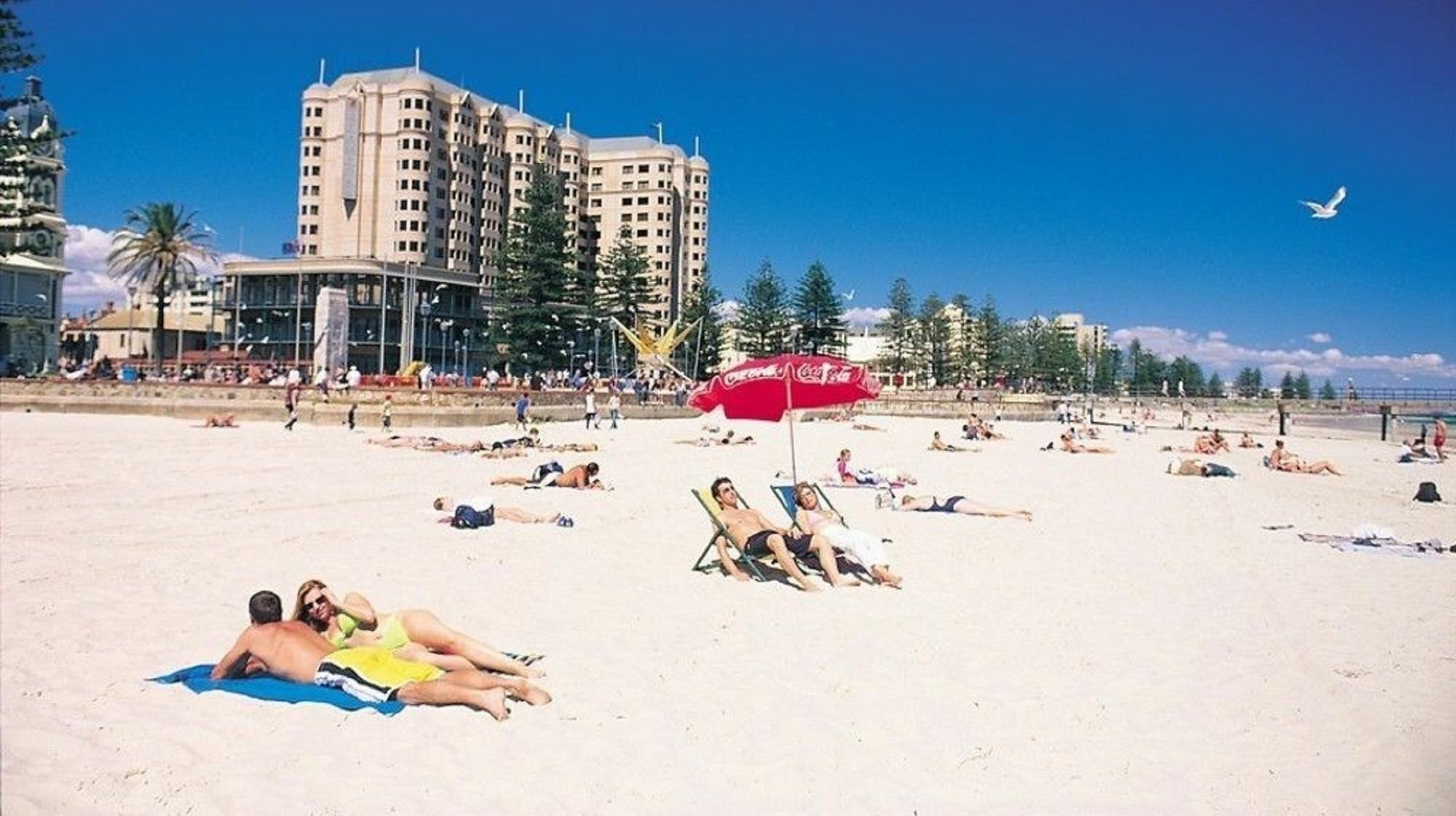 Glenelg Holiday Apartments - Corfu Adelaide Exteriör bild